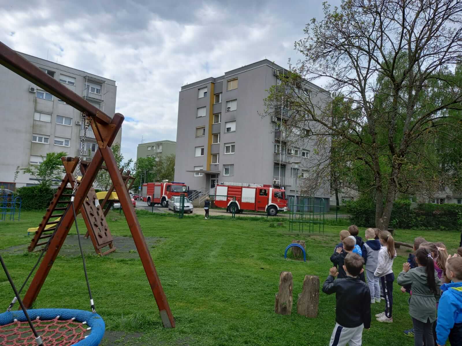 Posjeta članova Javne vatrogasne postaje Dječjem vrtiću Žirek - slika broj: 4