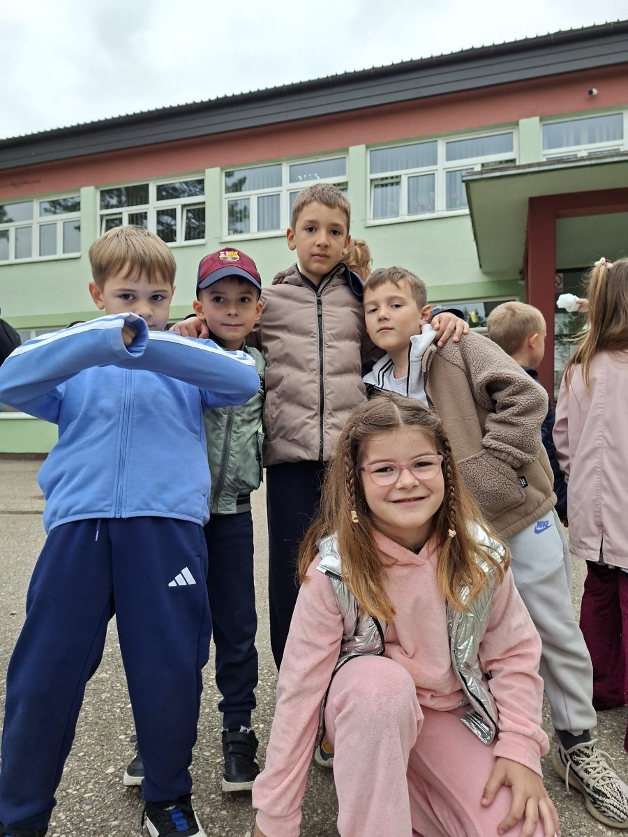 Posjet predškolskih skupina Osnovnoj školi Eugen Kvaternik - slika broj: 2